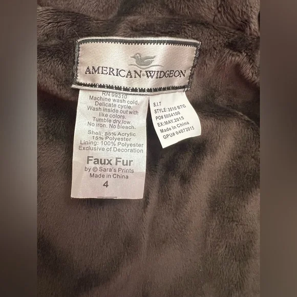 New! Gorgeous American Widgeon Girls' Zip Front Hooded Faux Fur Coat. Size 4